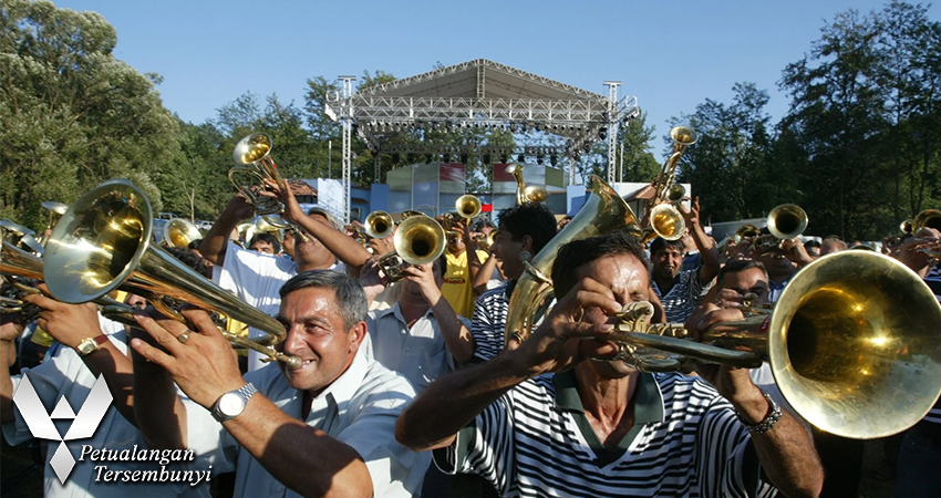 Serbia Tradisional Upacara dan Festival Unik